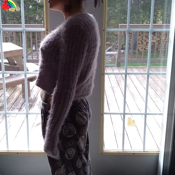 Two open tie crop shirts - Picture 4 of 8